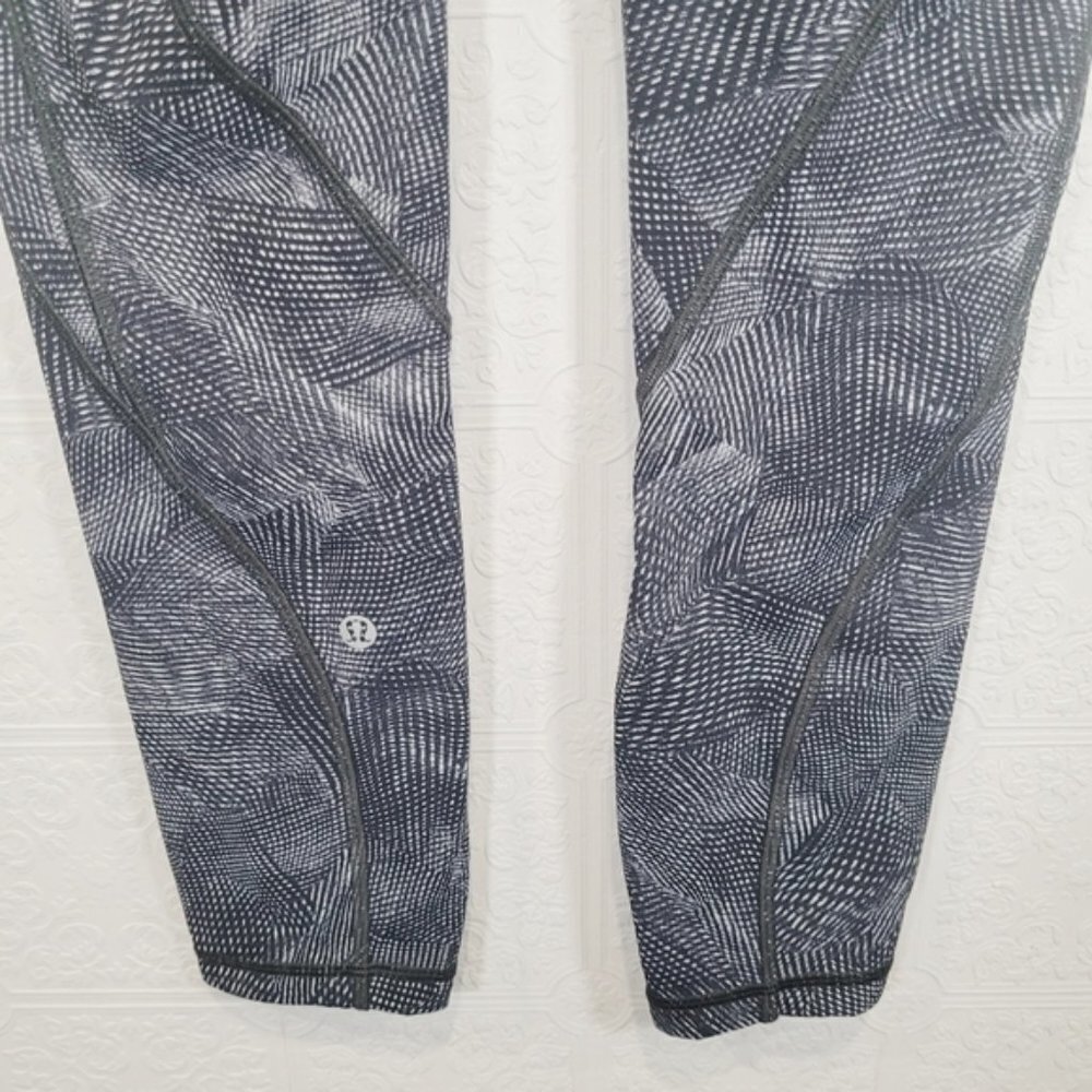 Lululemon Time to Sweat tights - Picture 9 of 10
